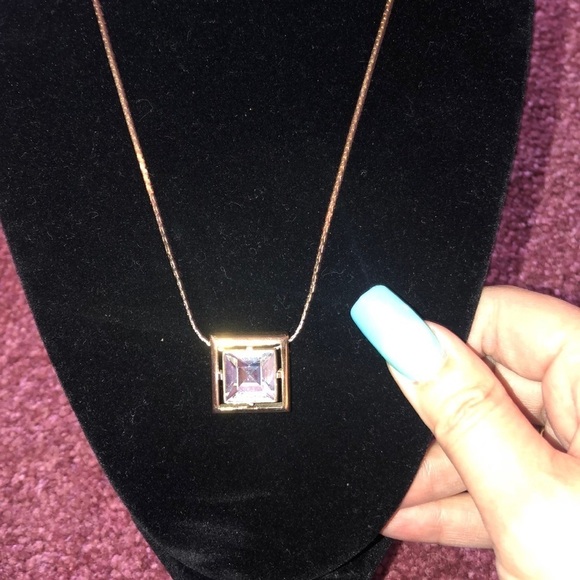 Fashion Necklace - Picture 2 of 3